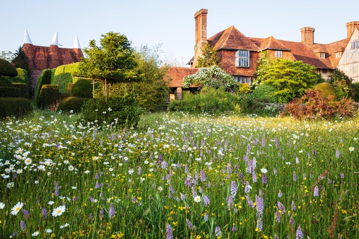 Great Dixter’s meadows were a favourite feature of one-time head gardener Romke van de Kaa. Christopher later extended the meadow planting to Lutyens’ Topiary Lawn.