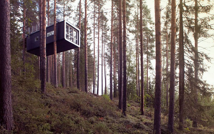 The Cabin is a snug hotel room overlooking the Lule River in Sweden