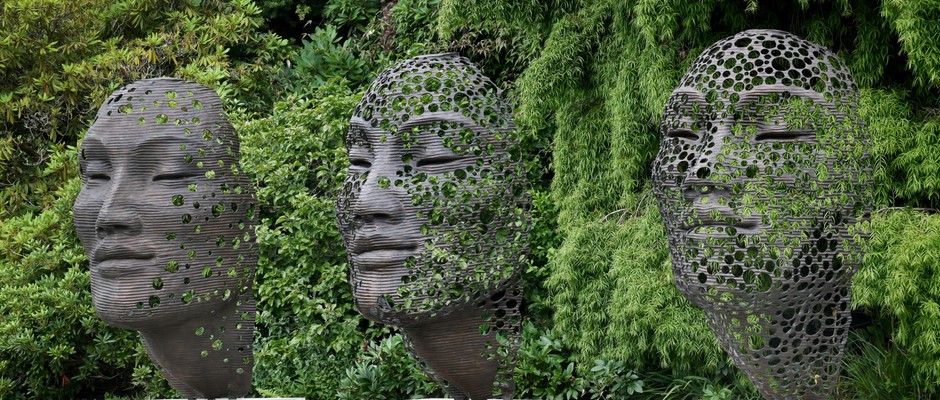 Sculpture at Leonardslee Gardens