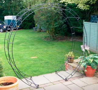 Round garden arch