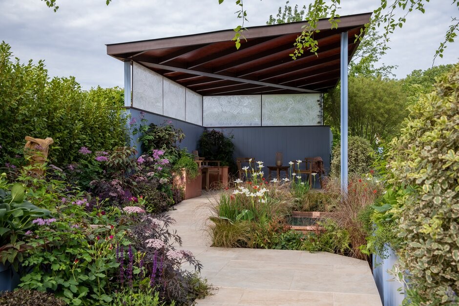 The SSAFA Garden, sponsored by CCLA, designed by Amanda Waring at RHS Chelsea Flower Show 2022.