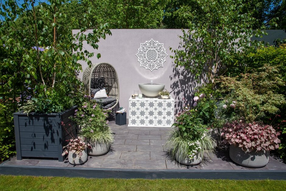 Mandala, Meditation and Mindfulness Garden, designed by Nikki Hollier at RHS Chelsea Flower Show 2022.