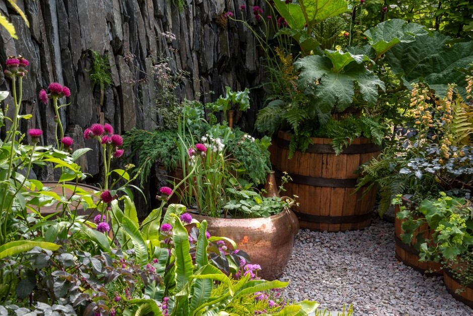 The Still Garden designed by Jane Porter at RHS Chelsea Flower Show 2022.
