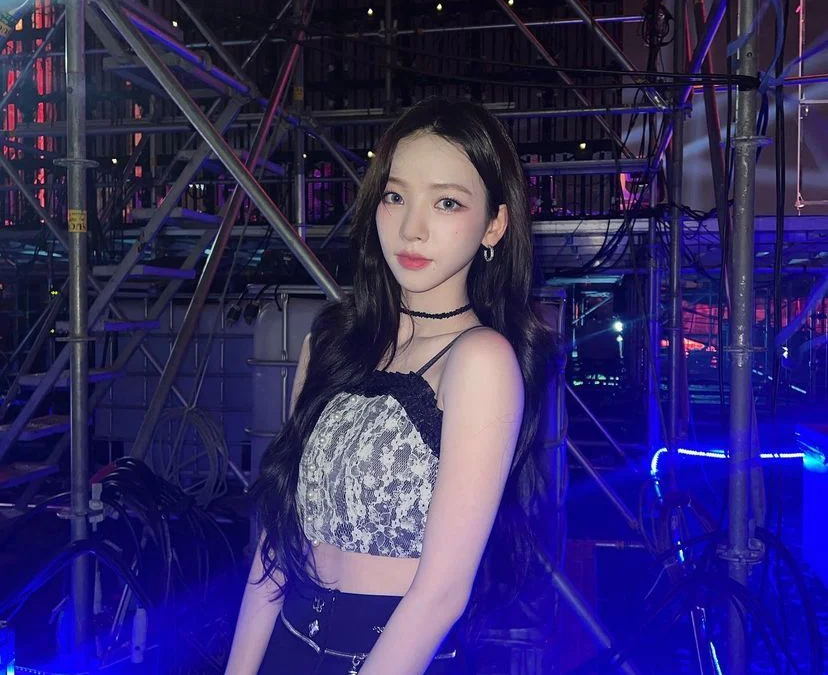 Karina aespa Absen dari Konser SNYK Osaka Akibat Kondisi Kesehatan